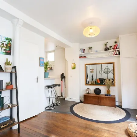 Ideally Located Bright Apartment Near The Marais *